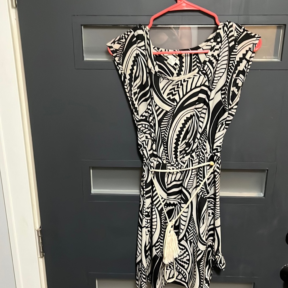 Black and cream pattern dress! Gentle worn